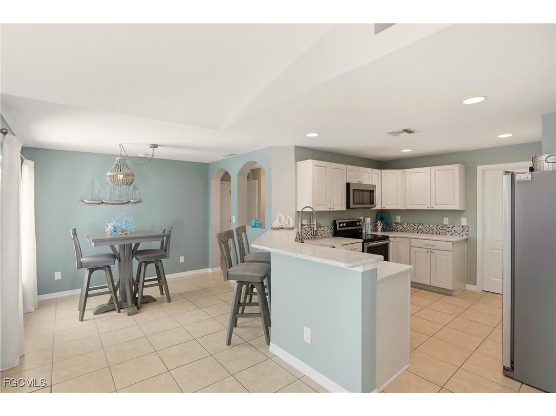 4306 NE 20th Place Cape Coral FL 33909 2026006026 image10