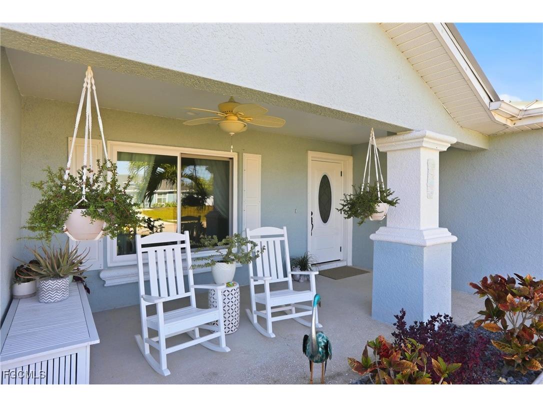 4306 NE 20th Place Cape Coral FL 33909 2026006026 image2