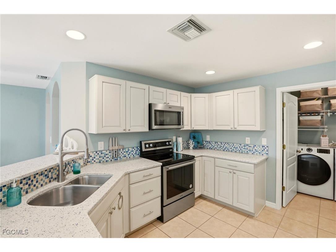 4306 NE 20th Place Cape Coral FL 33909 2026006026 image8
