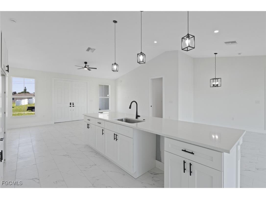 4306 NW 35th Street Cape Coral FL 33993 2025008447 image10