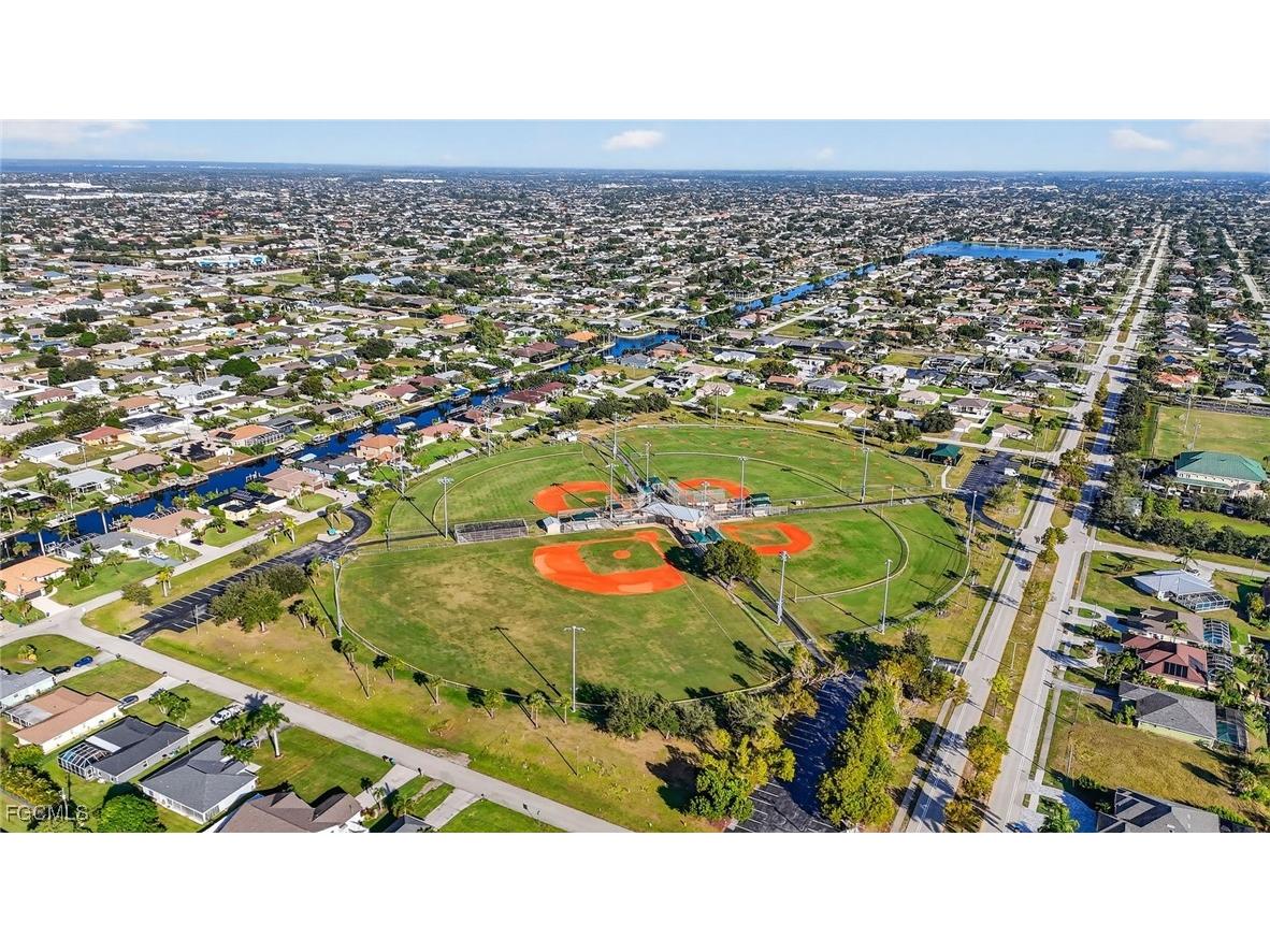 4306 SW 3rd Avenue Cape Coral FL 33914 2025016388 image42