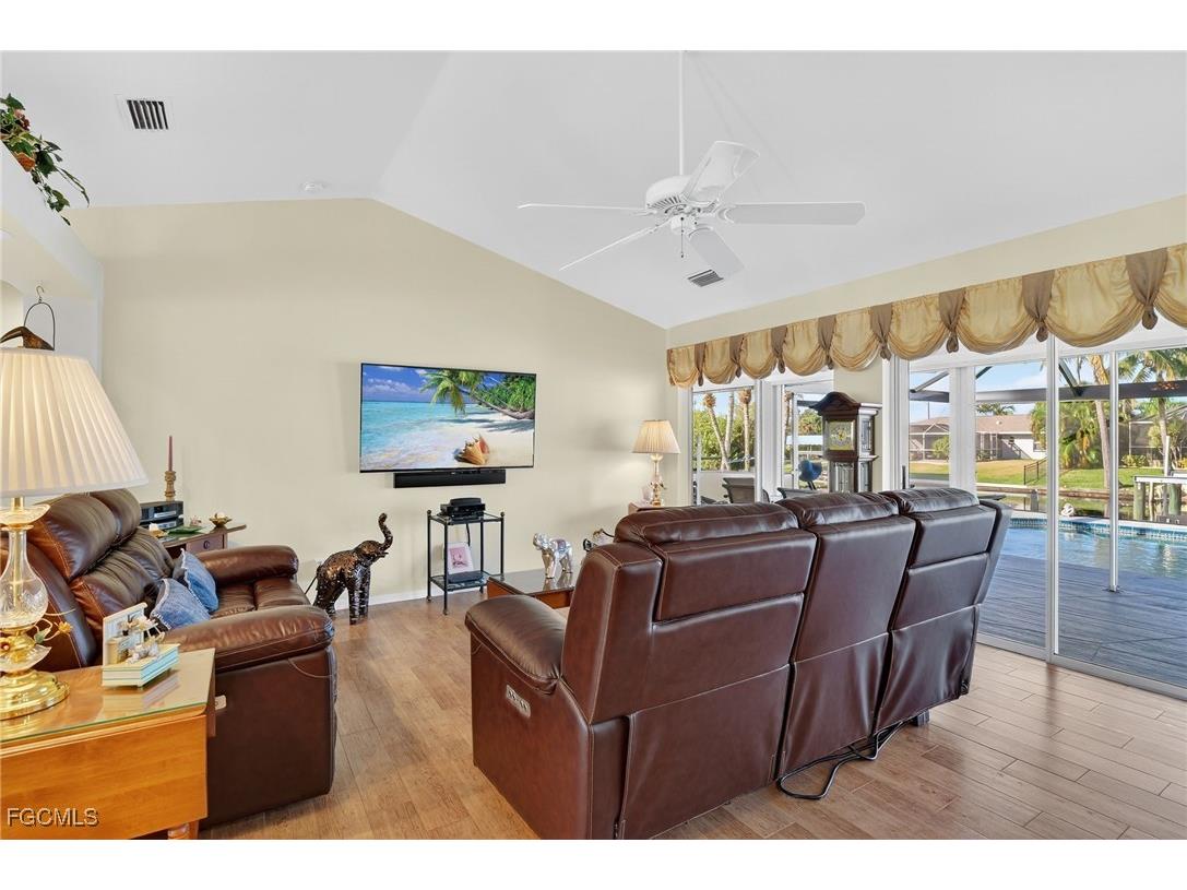 4306 SW 3rd Avenue Cape Coral FL 33914 2025016388 image7