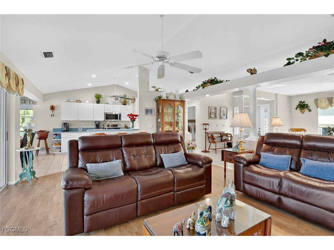 4306 SW 3rd Avenue Cape Coral FL 33914 2025016388 image9