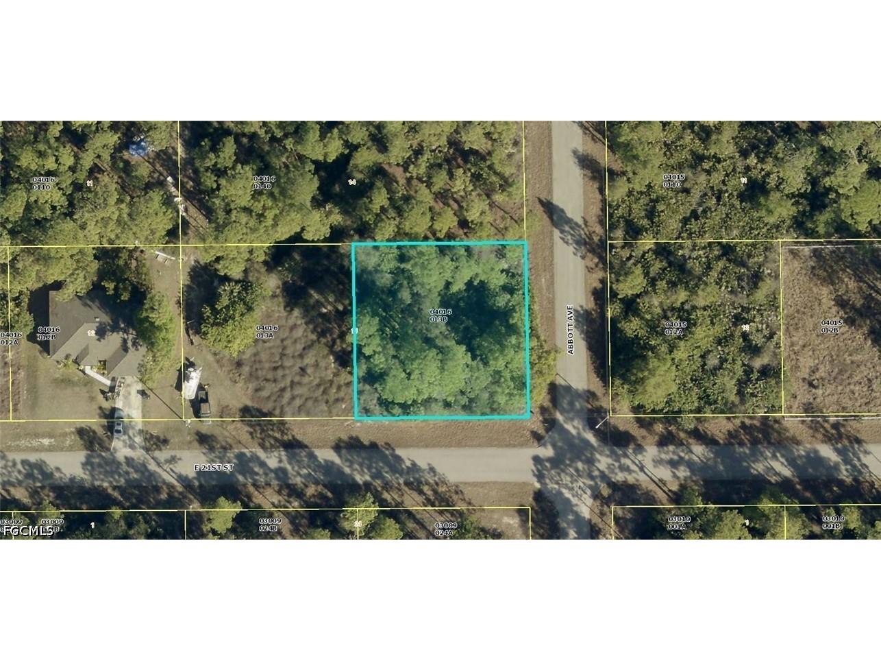 4307 E 21st Street Alva FL 33920 2026028878 image1