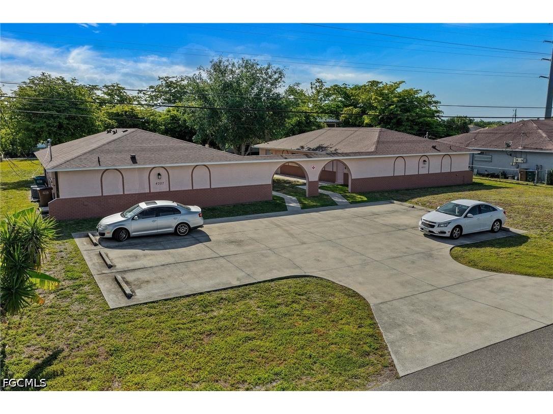 4307 SW Santa Barbara Place #1 Cape Coral FL 33914 2026018684 image1