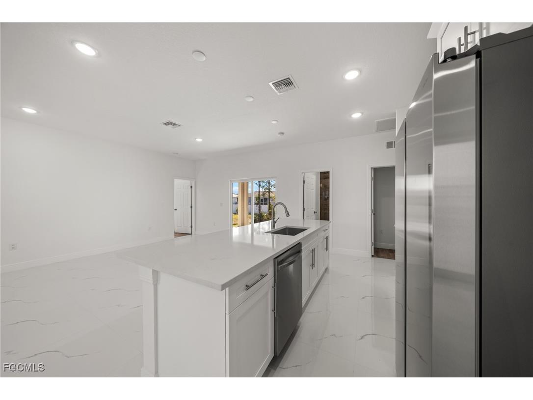 4309 8th Street SW Lehigh Acres FL 33976 2026004619 image10