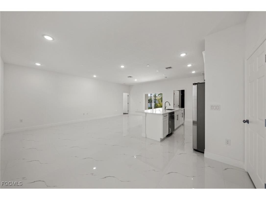 4309 8th Street SW Lehigh Acres FL 33976 2026004619 image5