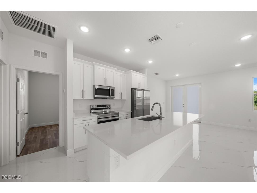 4309 8th Street SW Lehigh Acres FL 33976 2026004619 image8