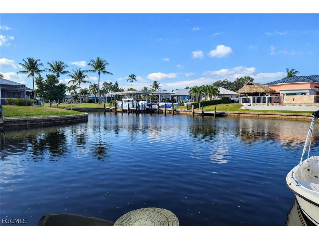 4309 Mariner Way #304 Fort Myers FL 33919 2025018354 image3