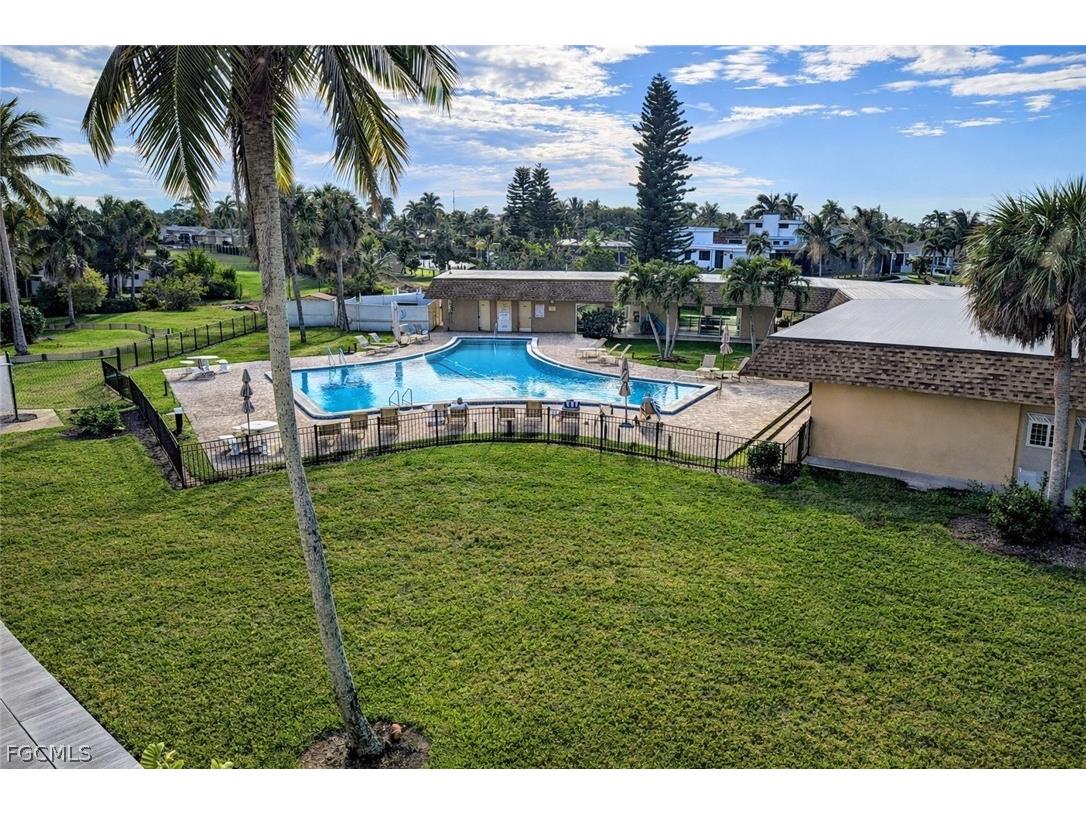 4309 Mariner Way #304 Fort Myers FL 33919 2025018354 image5