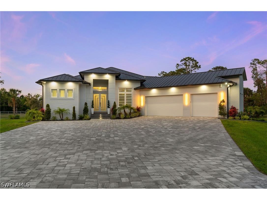 431 16th Avenue NE Naples FL 34120 226013106 image1