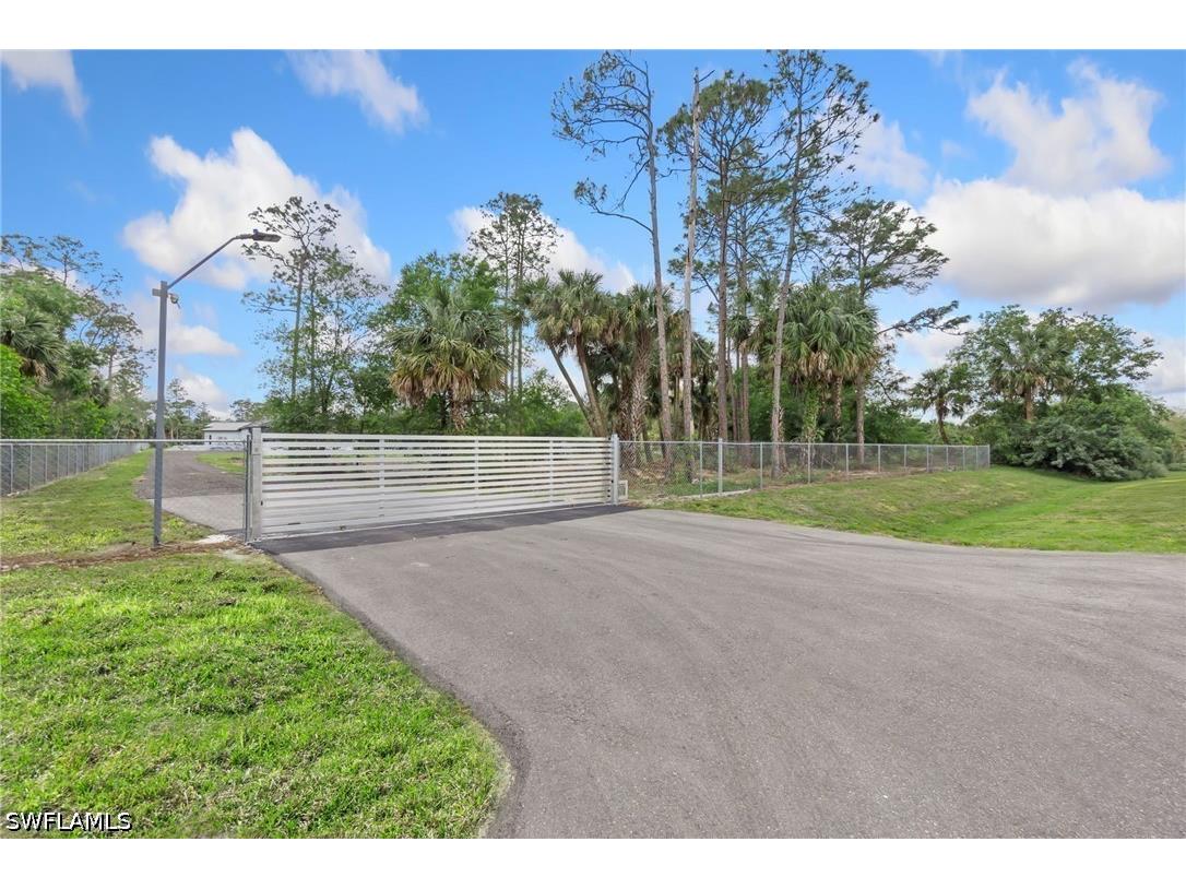 431 16th Avenue NE Naples FL 34120 226013106 image48
