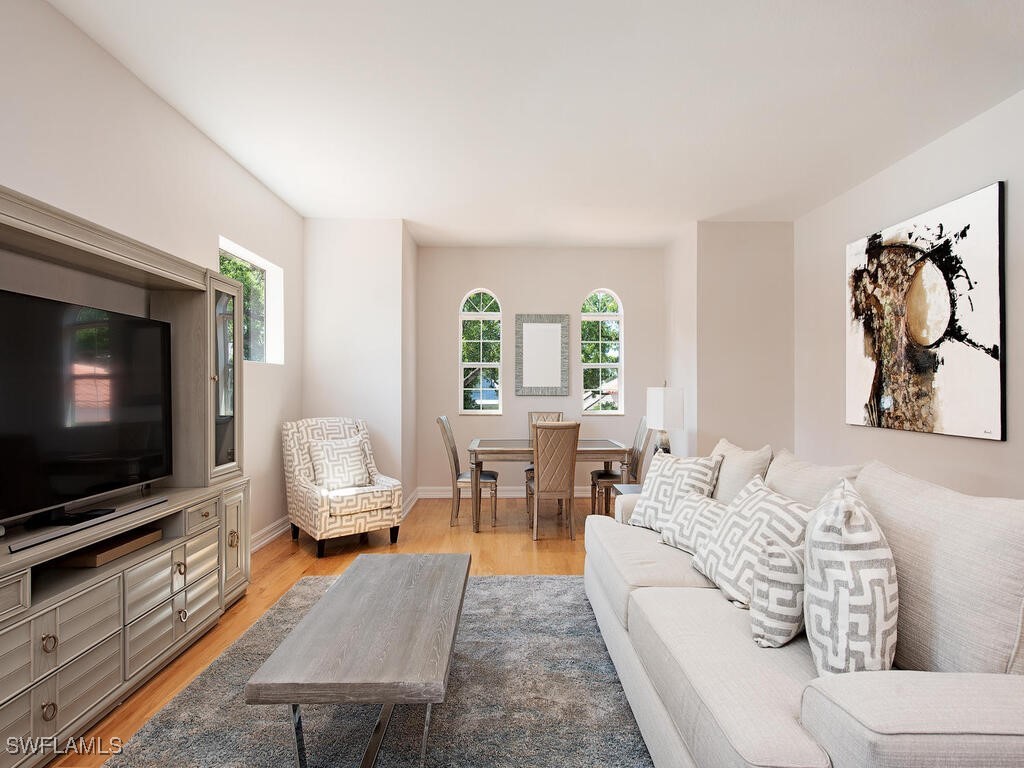 431 1st Avenue N Naples FL 34102 225075488 image12