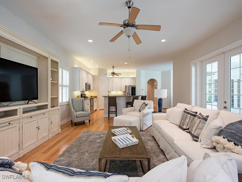 431 1st Avenue N Naples FL 34102 225075488 image7