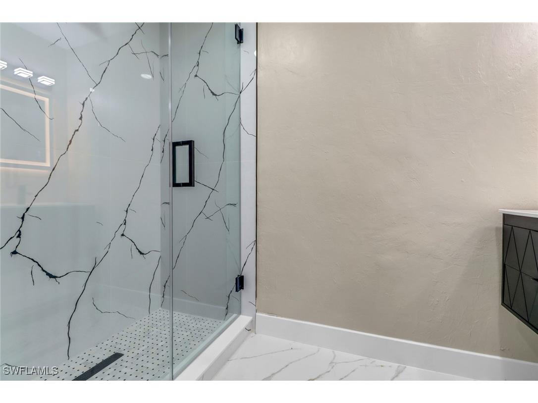 431 1st Street NW Naples FL 34120 225061990 image18