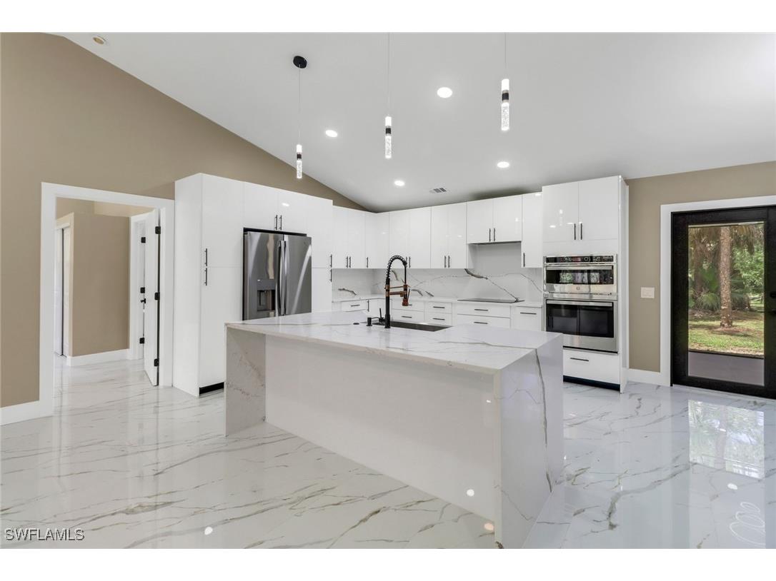 431 1st Street NW Naples FL 34120 225061990 image3