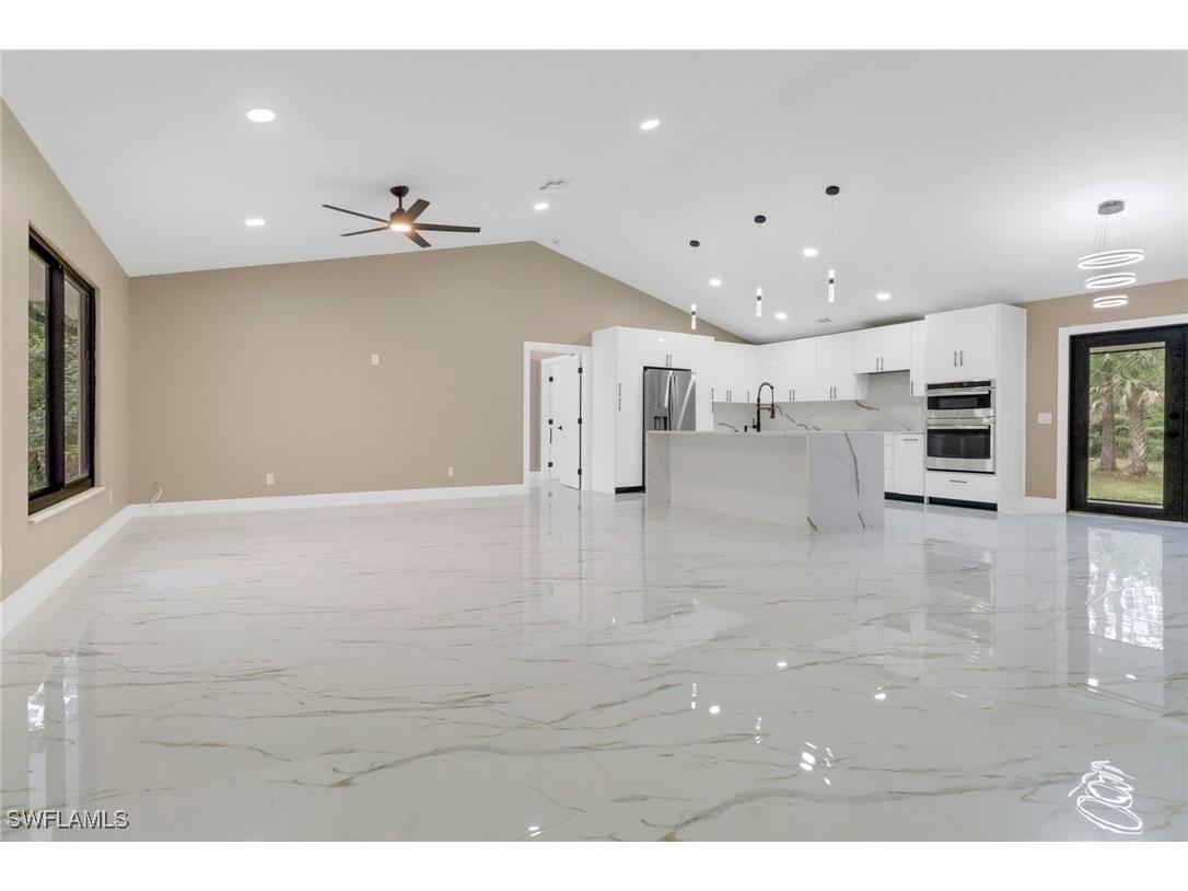 431 1st Street NW Naples FL 34120 225061990 image7