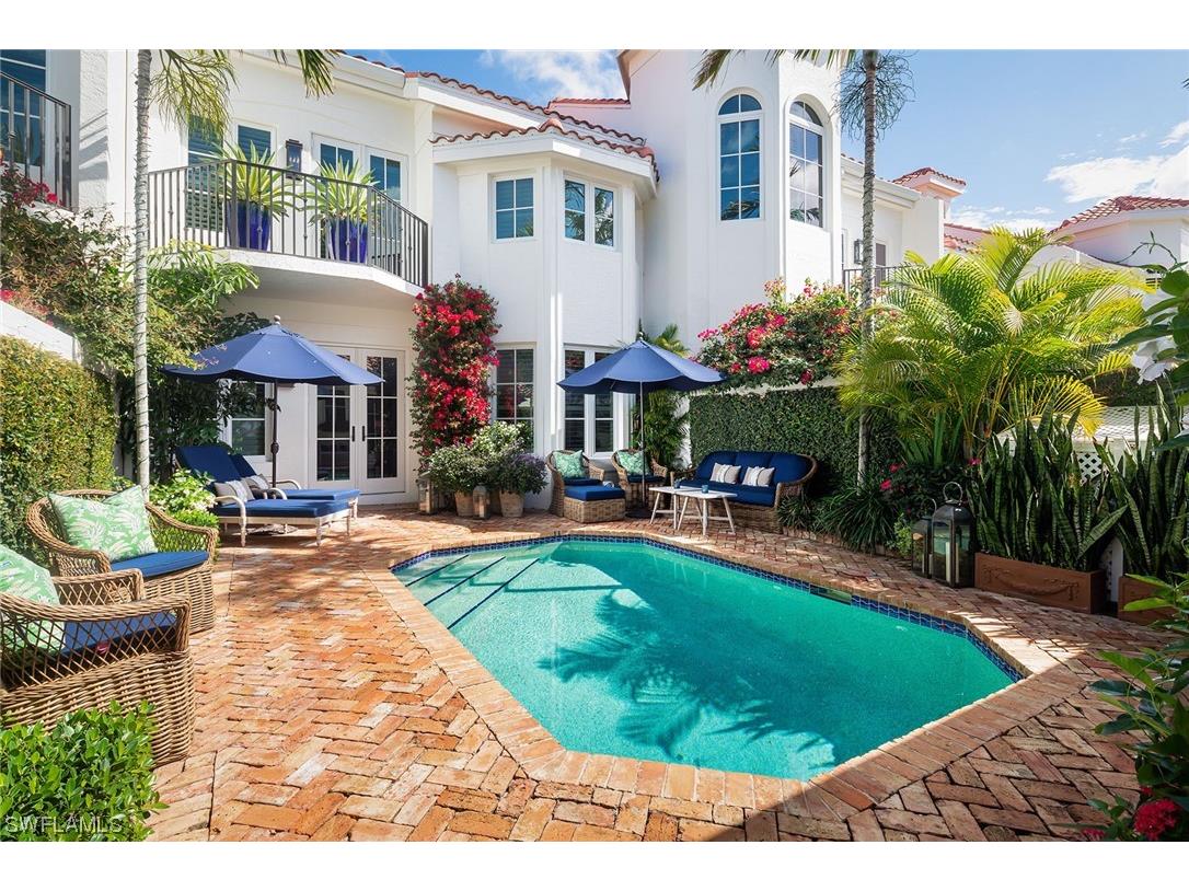 431 2nd Avenue S Naples FL 34102 224019661 image1