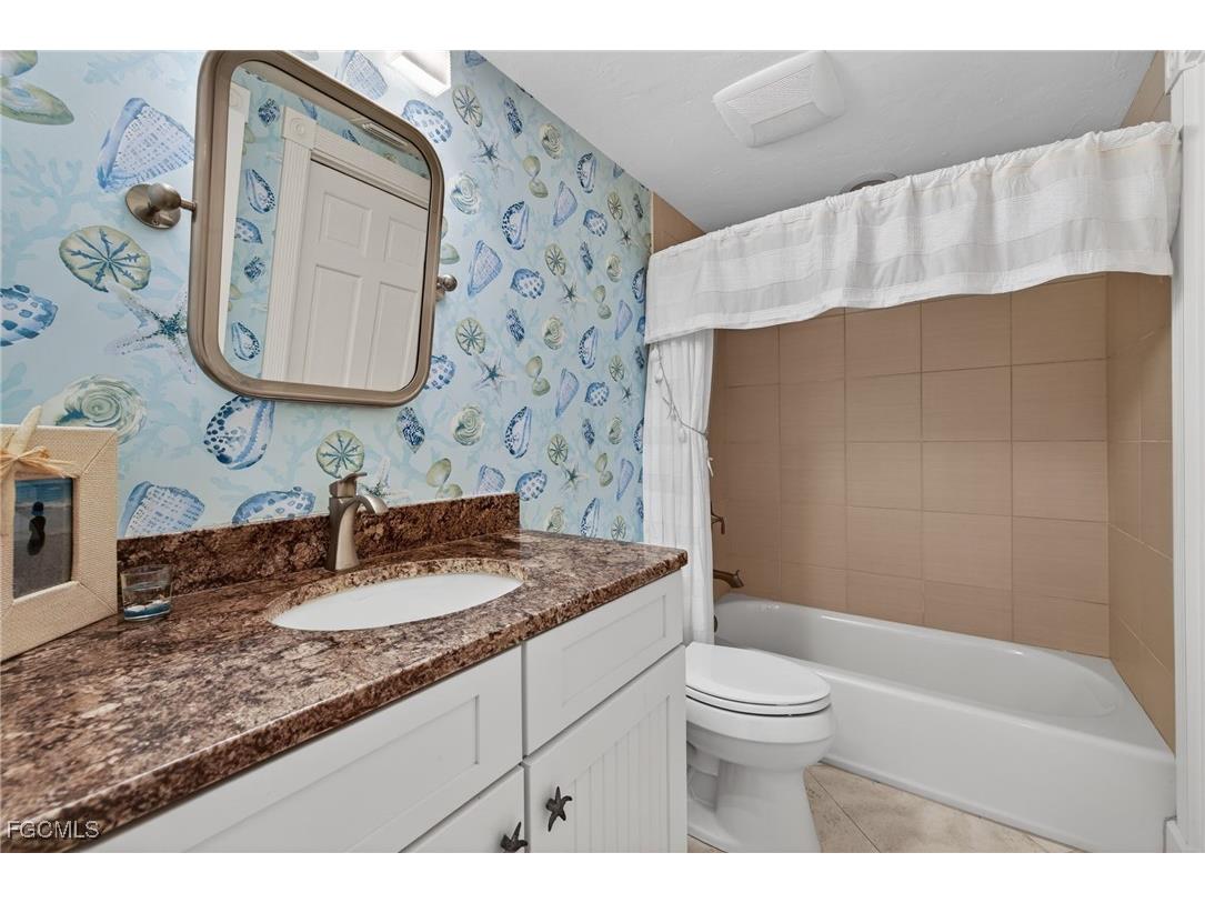 431 Bella Vista Way E Sanibel FL 33957 2026005865 image32