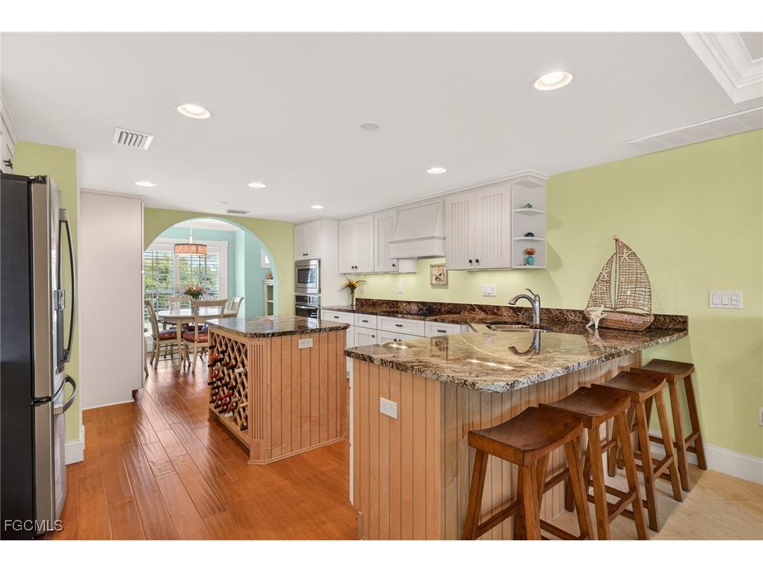 431 Bella Vista Way E Sanibel FL 33957 2026005865 image5