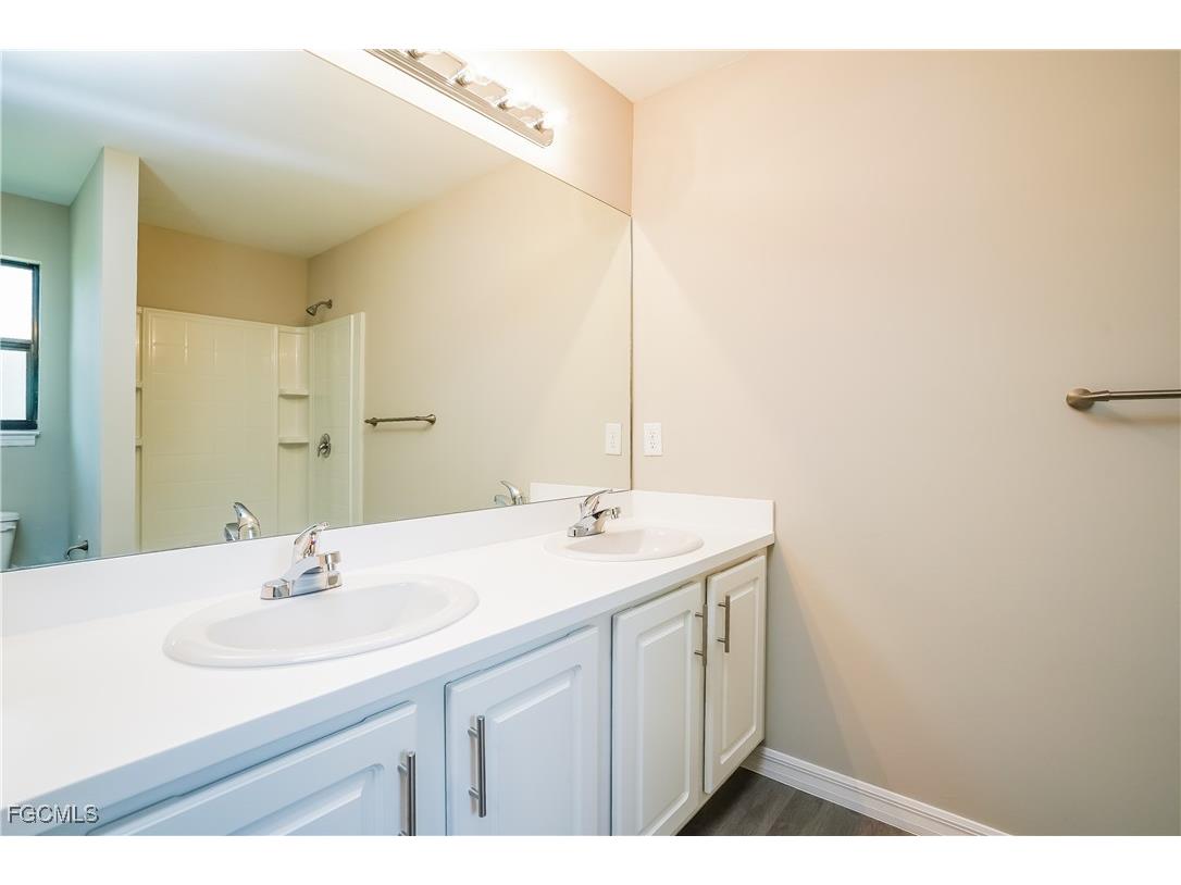 431 Gray Avenue S Lehigh Acres FL 33974 2025023053 image10