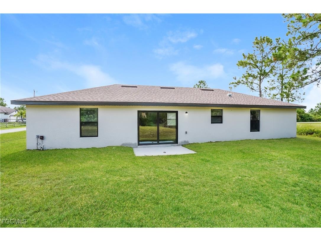 431 Gray Avenue S Lehigh Acres FL 33974 2025023053 image15