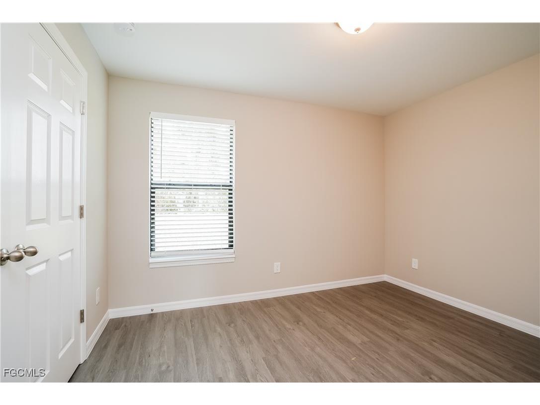 431 Gray Avenue S Lehigh Acres FL 33974 2025023053 image8