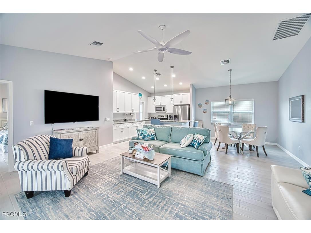 431 Lazy Way Fort Myers Beach FL 33931 2025022724 image13