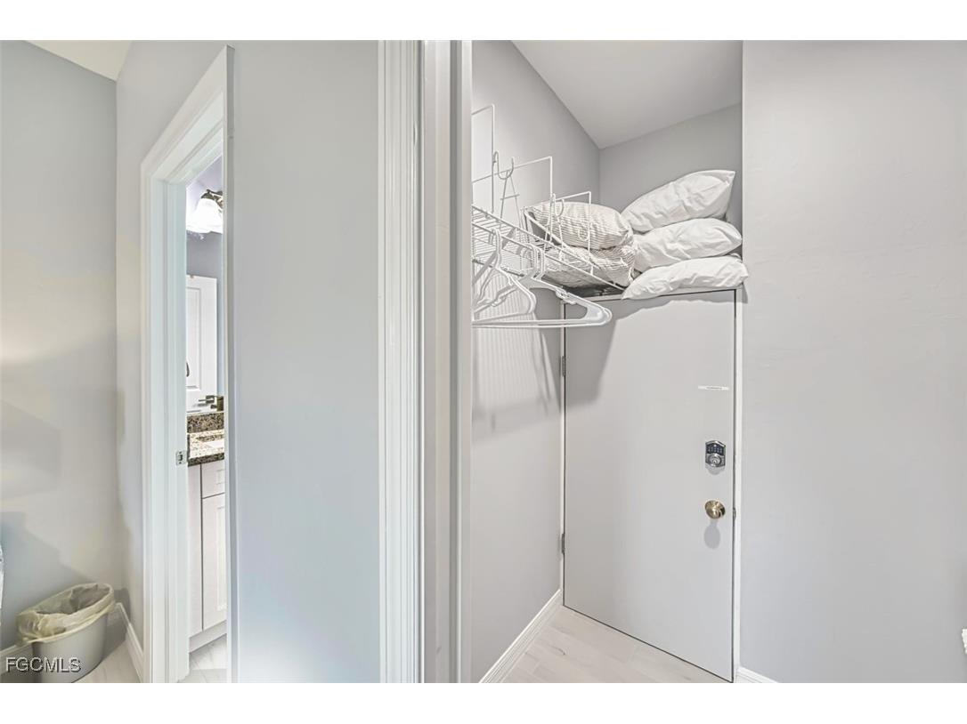 431 Lazy Way Fort Myers Beach FL 33931 2025022724 image25