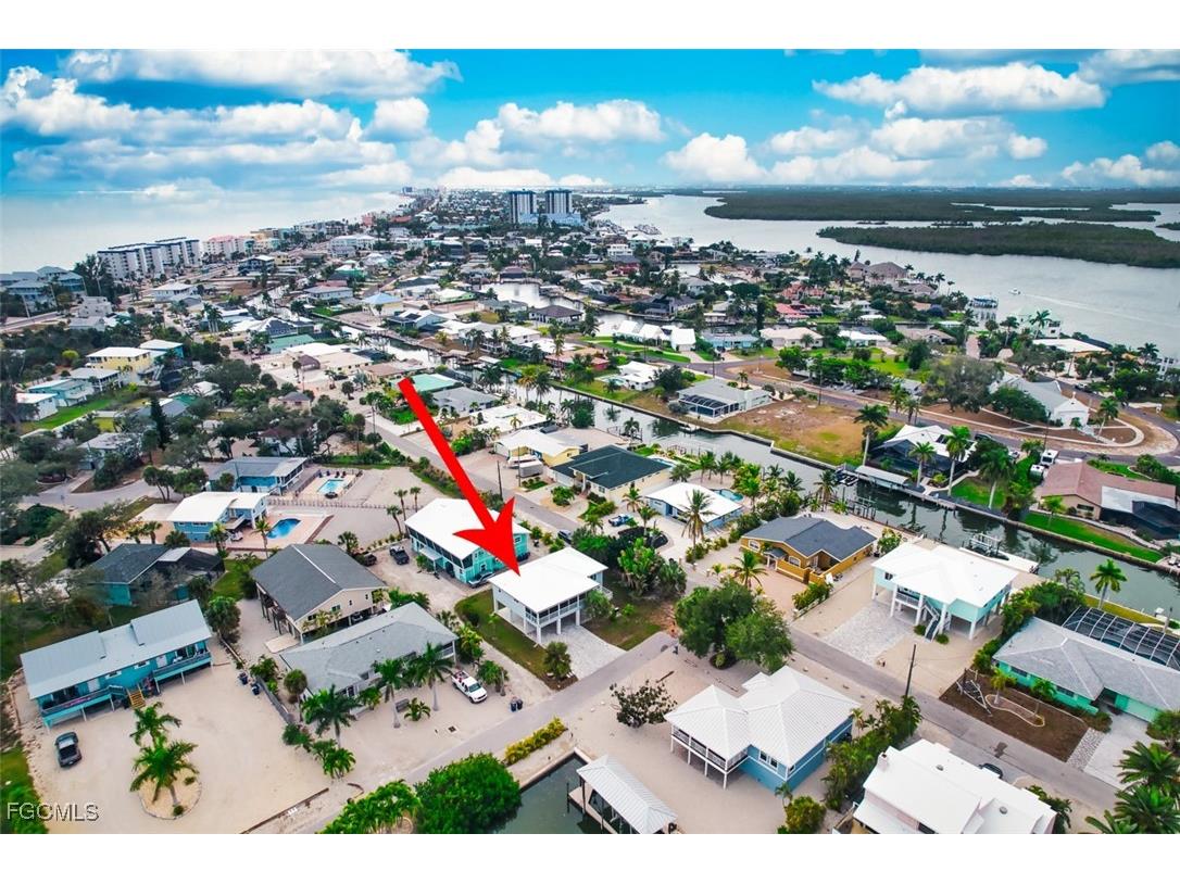431 Lazy Way Fort Myers Beach FL 33931 2025022724 image3
