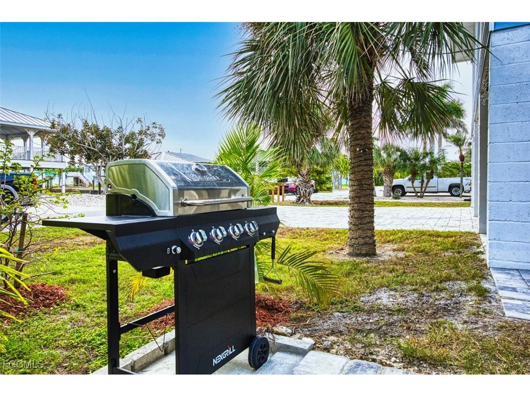 431 Lazy Way Fort Myers Beach FL 33931 2025022724 image40