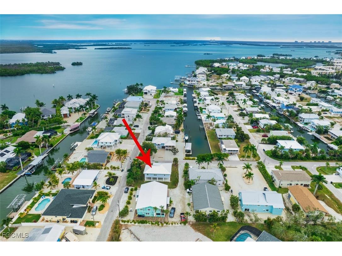 431 Lazy Way Fort Myers Beach FL 33931 2025022724 image5