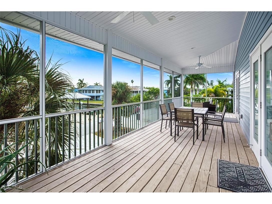 431 Lazy Way Fort Myers Beach FL 33931 2025022724 image9