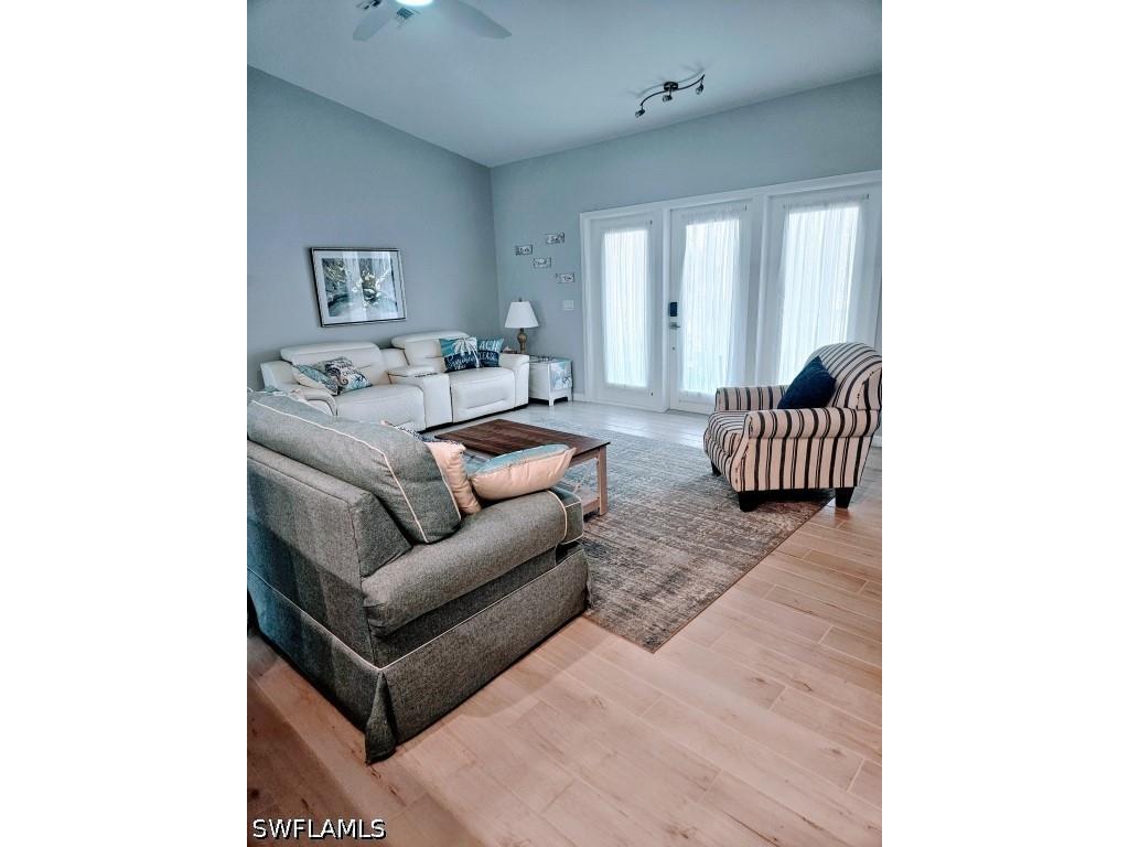 431 Lazy Way Fort Myers Beach FL 33931 226019397 image8