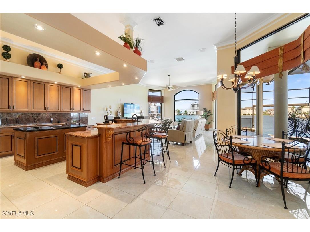 431 Palm Court Naples FL 34108 225054485 image20