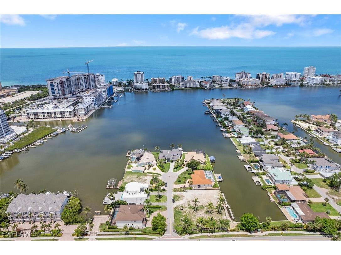 431 Palm Court Naples FL 34108 225054485 image8