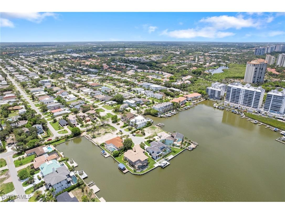 431 Palm Court Naples FL 34108 225054485 image9