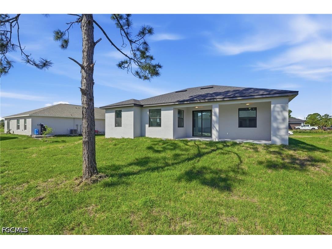 431 Palmyra Avenue Lehigh Acres FL 33974 2026016910 image35