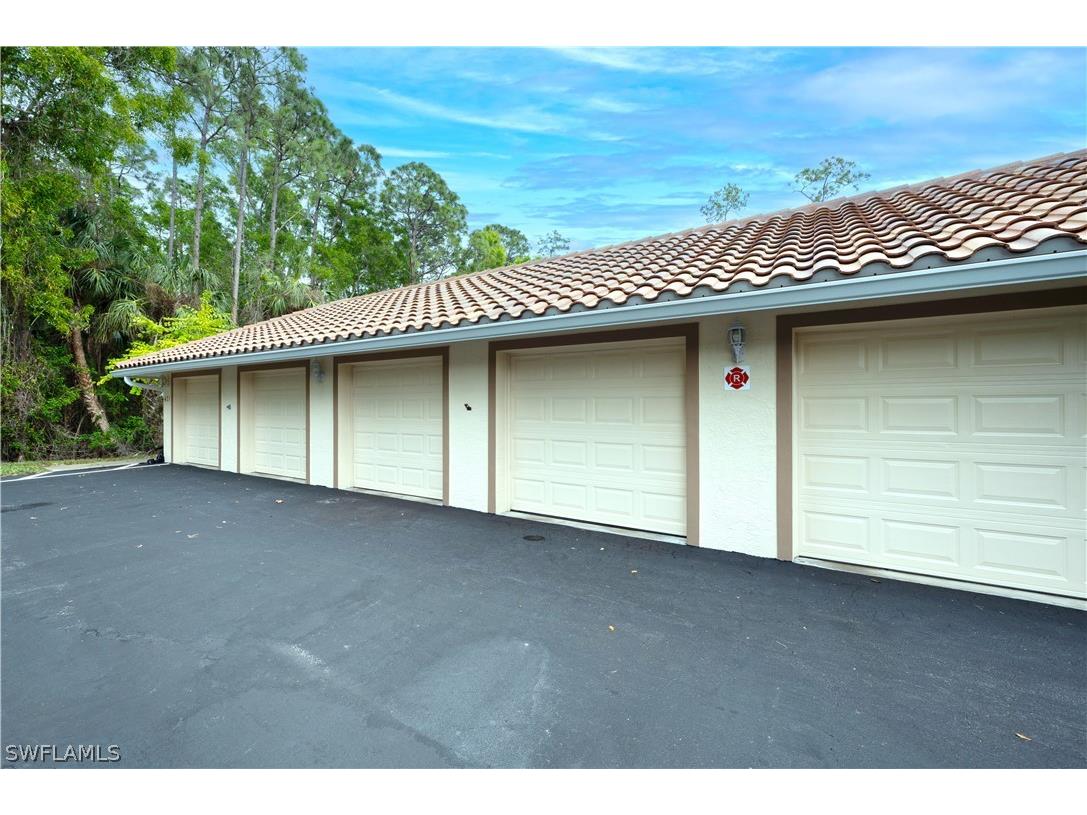 431 Valerie Way #103 Naples FL 34104 226012477 image26