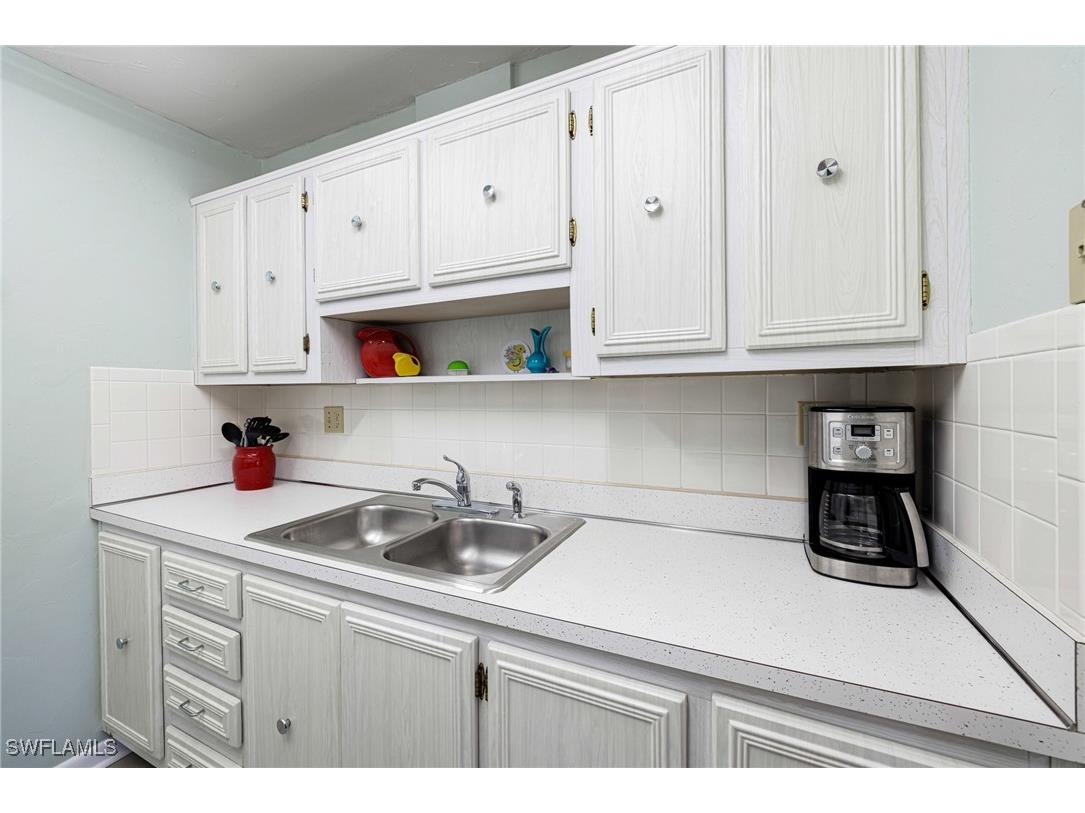 431 Van Buren Street #B6 Fort Myers FL 33916 225060008 image14