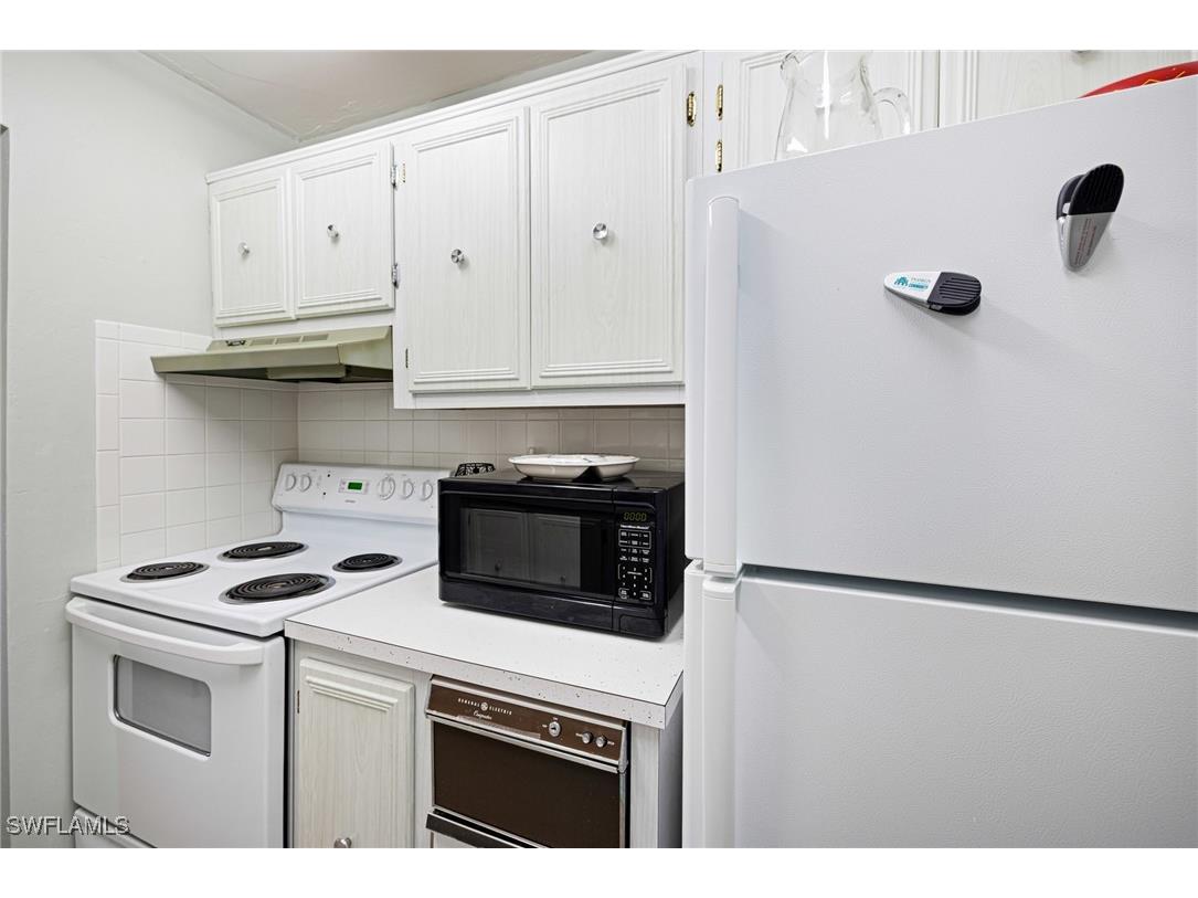 431 Van Buren Street #B6 Fort Myers FL 33916 225060008 image16