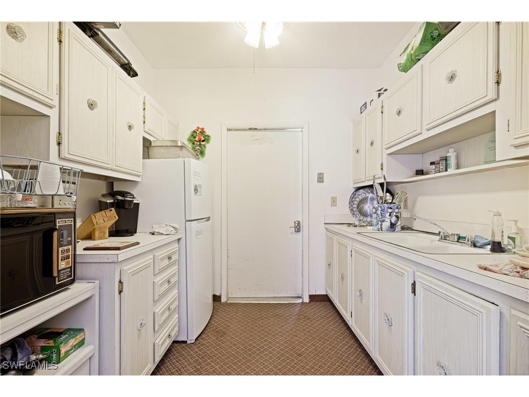 431 Van Buren Street #B6 Fort Myers FL 33916 225060008 image32