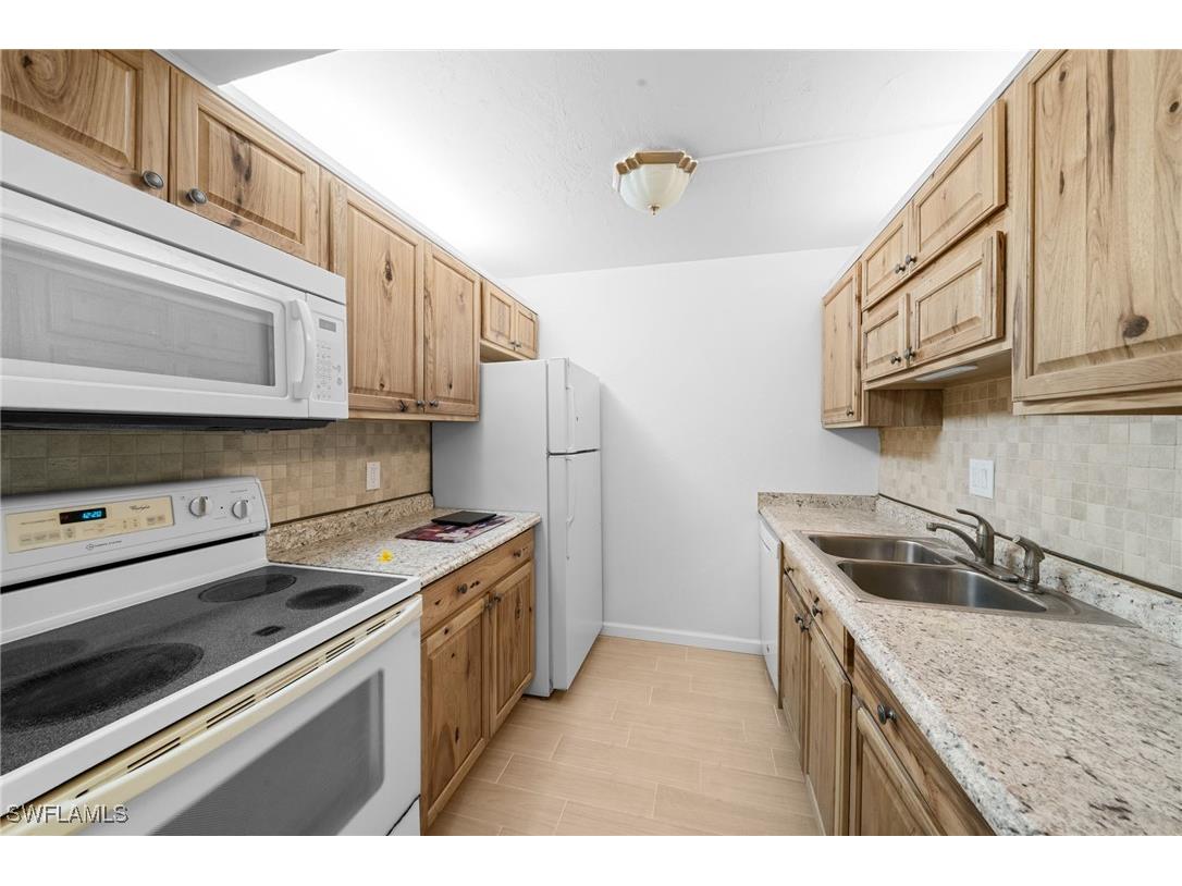 431 Van Buren Street #D3 Fort Myers FL 33916 225055108 image19