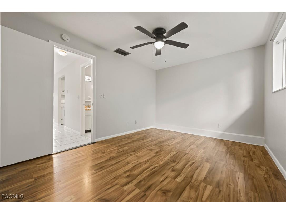 431 Van Buren Street #E7 Fort Myers FL 33916 2025006501 image14