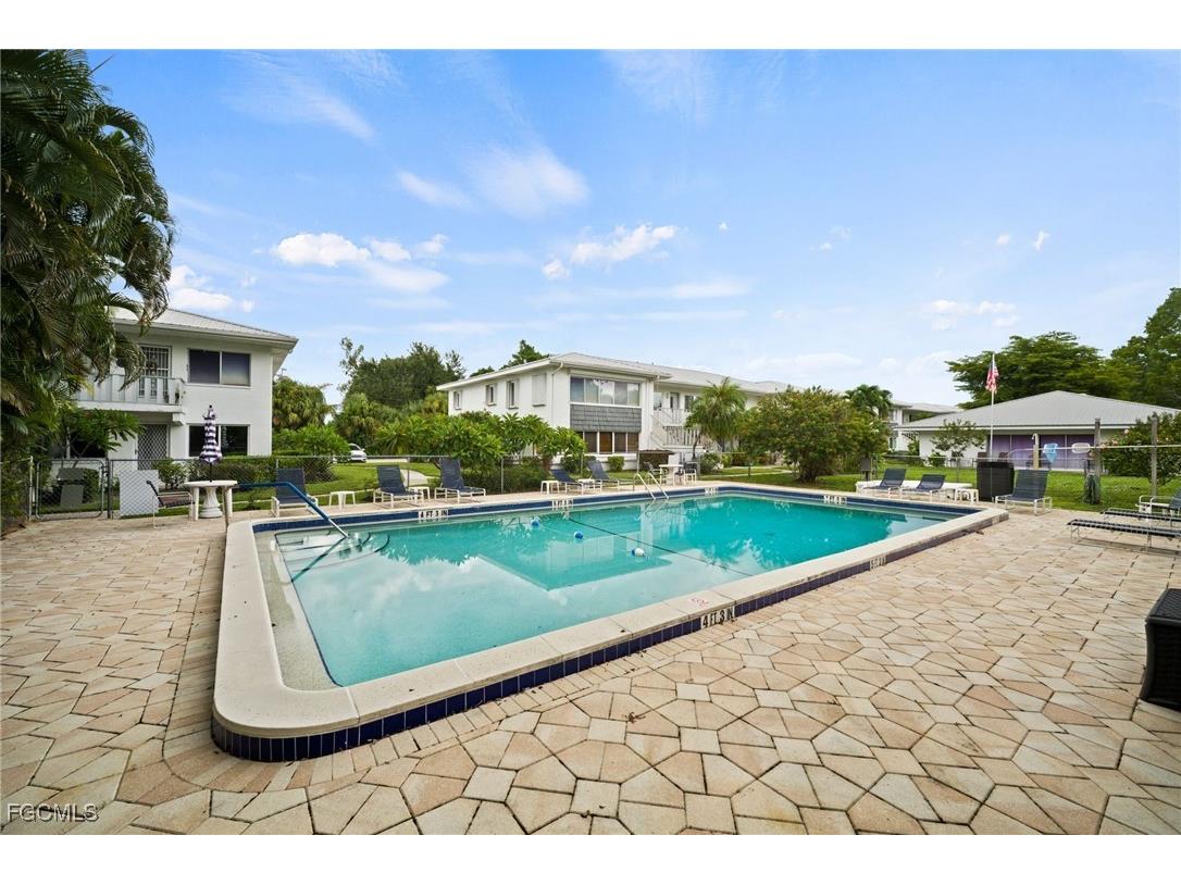 431 Van Buren Street #E7 Fort Myers FL 33916 2025006501 image19