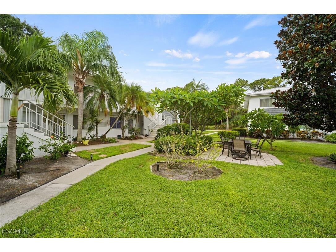 431 Van Buren Street #E7 Fort Myers FL 33916 2025006501 image25