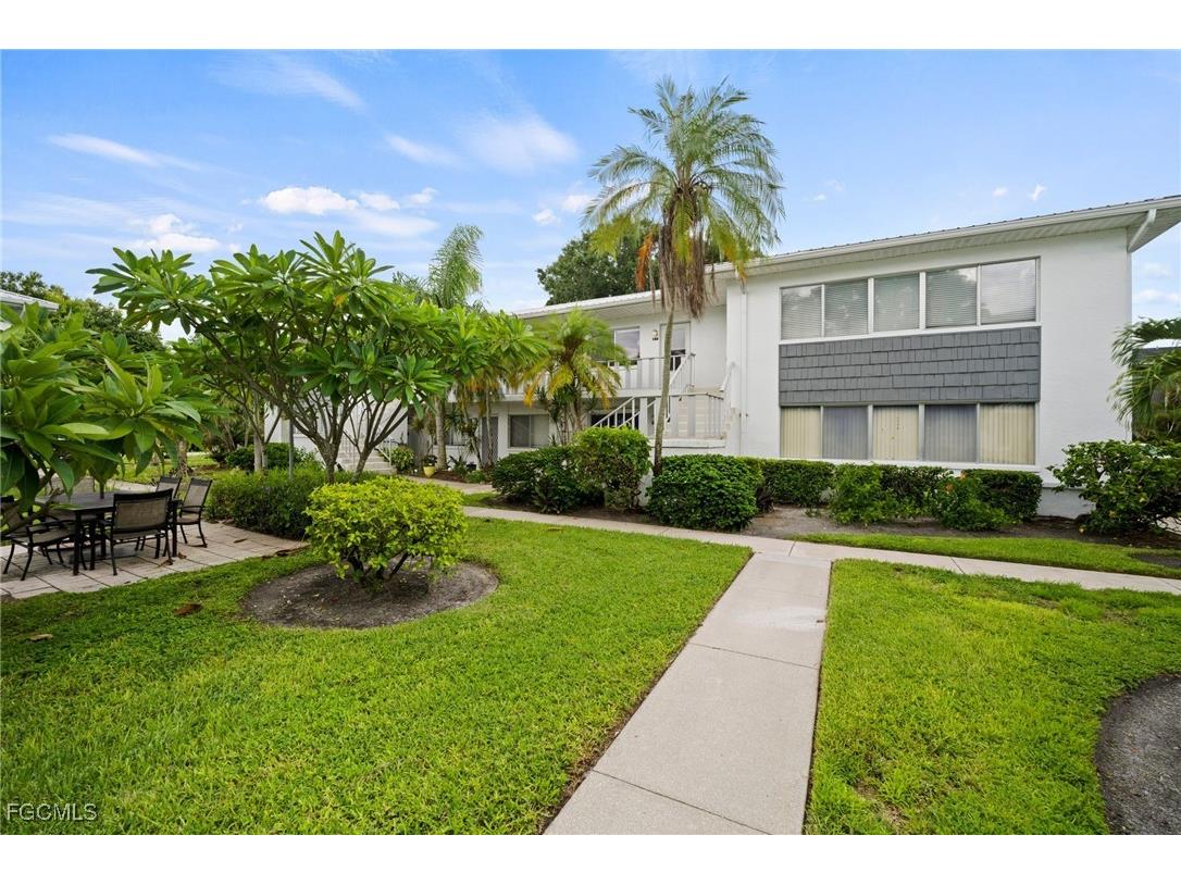 431 Van Buren Street #E7 Fort Myers FL 33916 2025006501 image27