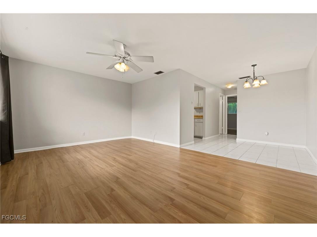 431 Van Buren Street #E7 Fort Myers FL 33916 2025006501 image3