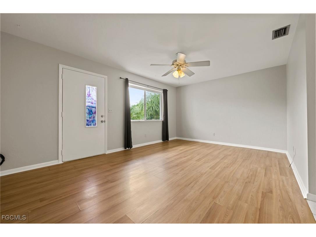 431 Van Buren Street #E7 Fort Myers FL 33916 2025006501 image4