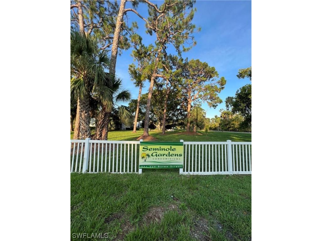 431 Van Buren Street #E8 Fort Myers FL 33916 223047224 image1